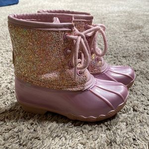 Adrienne Vittadini girls duck boot